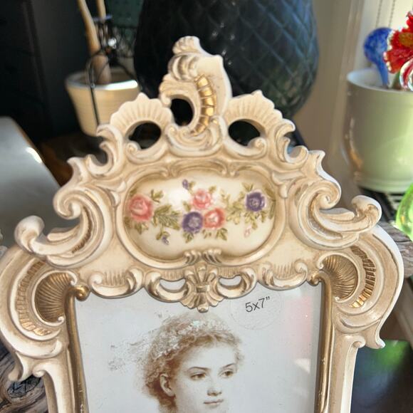 Old Time Victorian Style Picture Frame 5x7" Hand-crafted Pale Pink Hand-painted - Picture 2 of 7